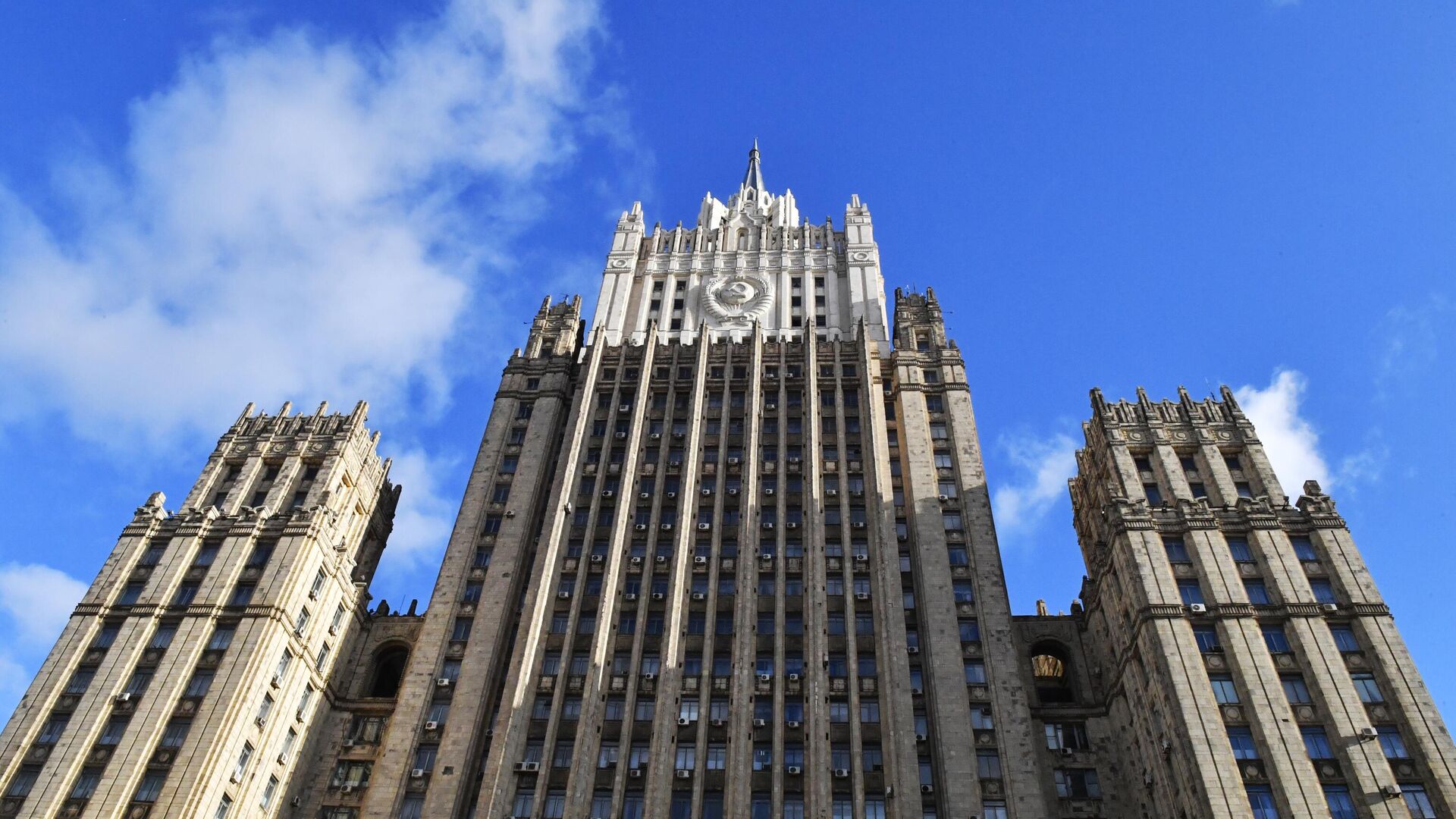 У прагматичных сил есть запрос на объединение, заявили в МИД России